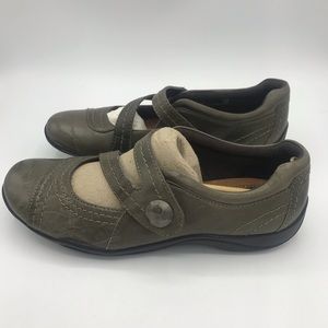 Clarks Women's Kessa Agnes Loafer size 7.5